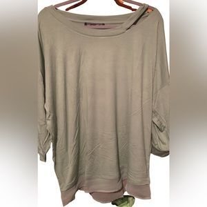 NWOT Brittany humble top